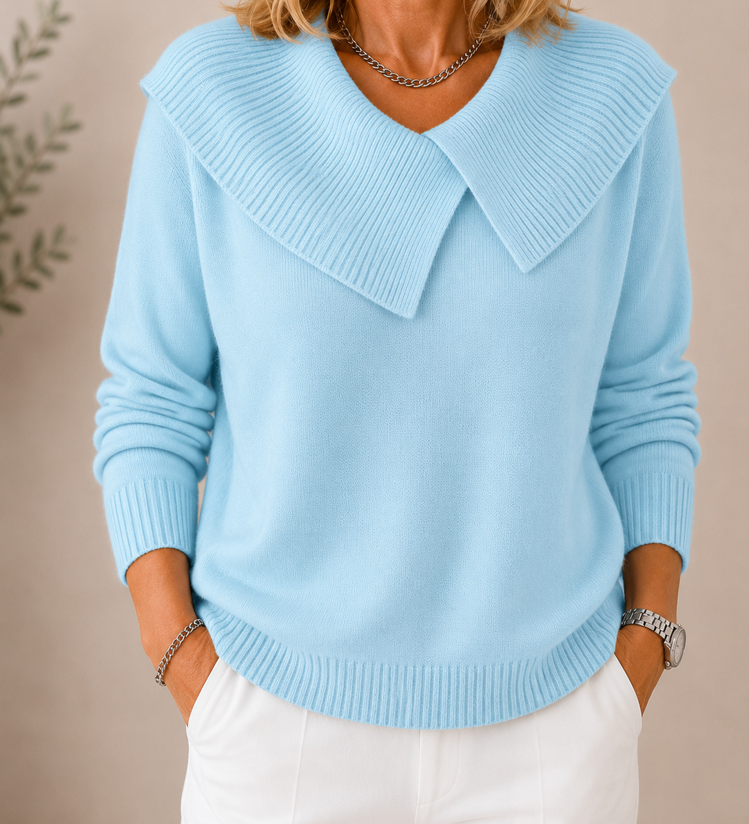 Sanfter weiter Kragenpullover